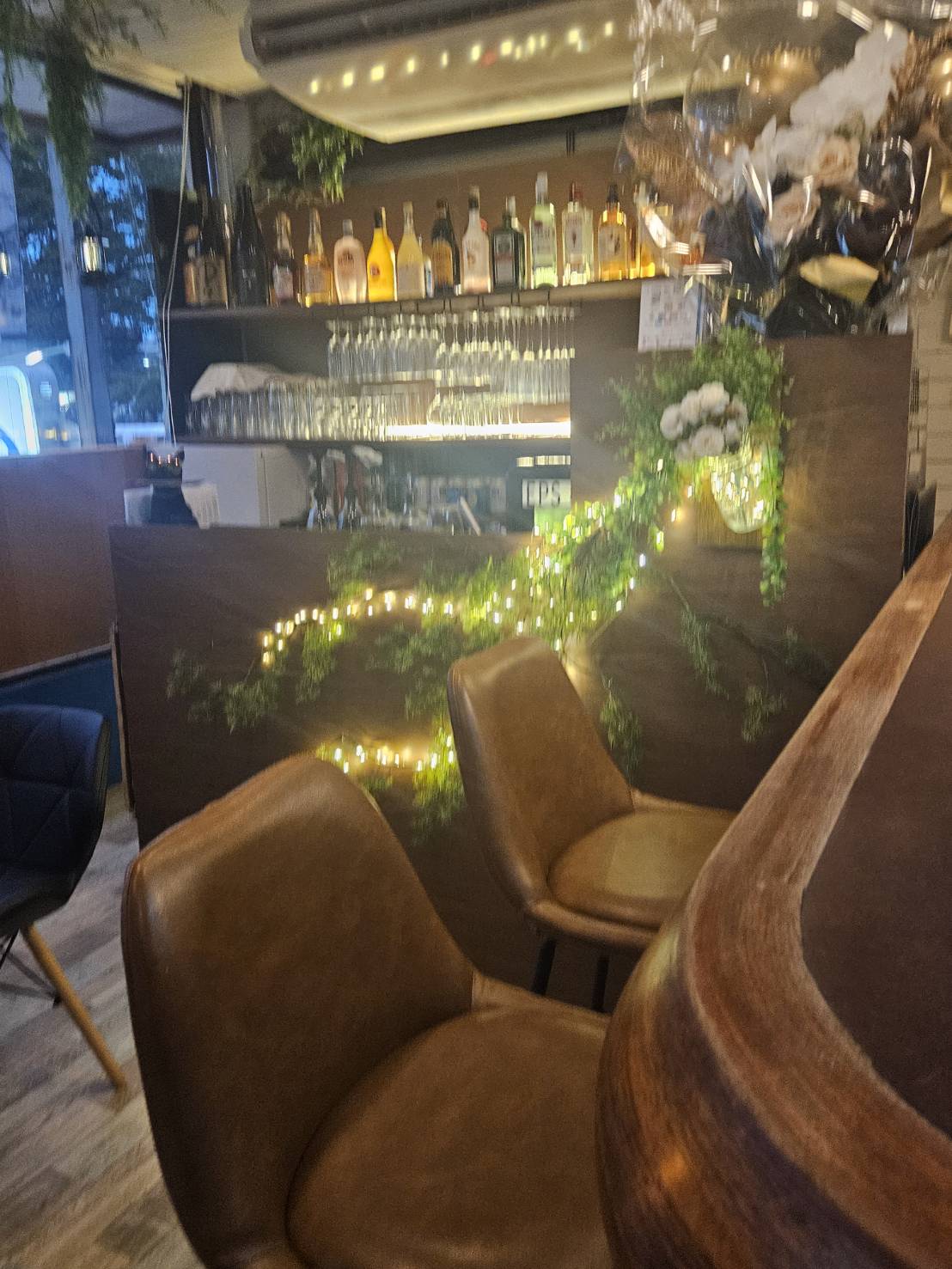 カウンター席